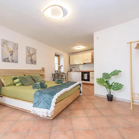 Signature - ètè Center *